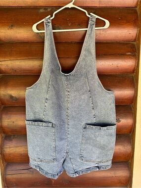 Light wash denim shortalls overalls - casual, oversized, relaxed